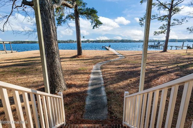 651 Smith Shore Road, Belhaven, NC 27810