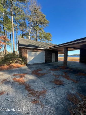 651 Smith Shore Road, Belhaven, NC 27810