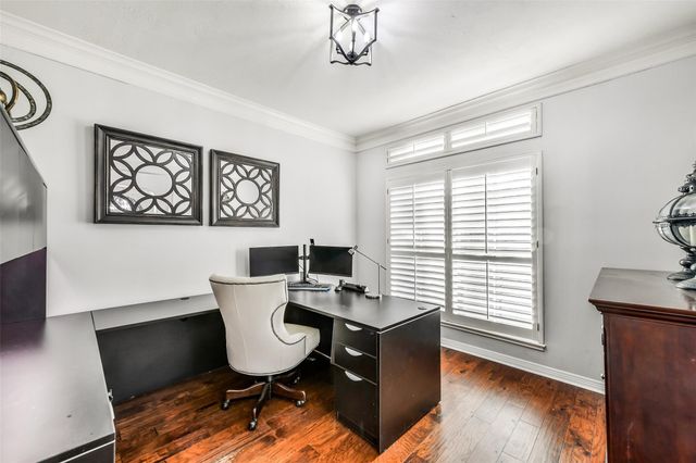 1011 Oak Park Lane, Friendswood, TX 77546