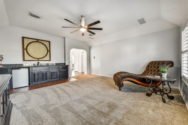 1011 Oak Park Lane, Friendswood, TX 77546