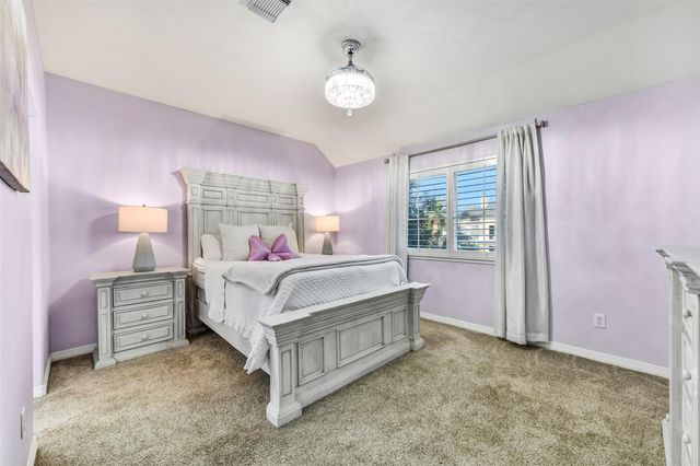 1011 Oak Park Lane, Friendswood, TX 77546