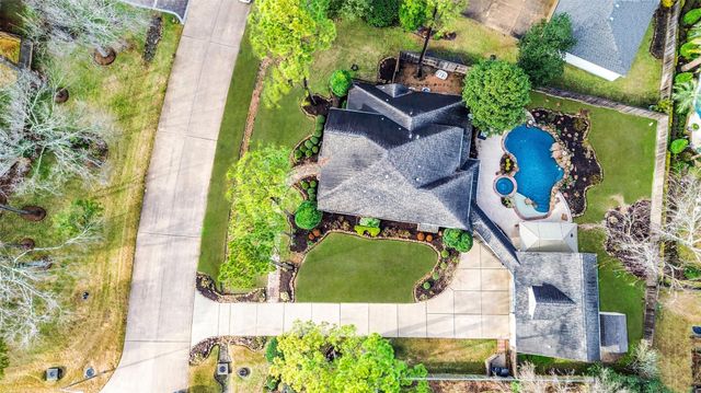 1011 Oak Park Lane, Friendswood, TX 77546