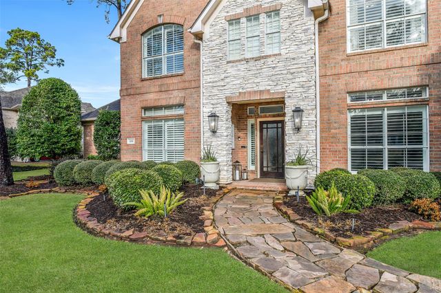 1011 Oak Park Lane, Friendswood, TX 77546