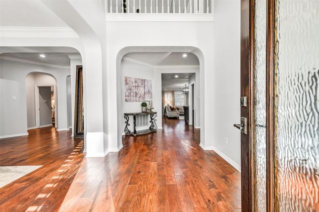 1011 Oak Park Lane, Friendswood, TX 77546