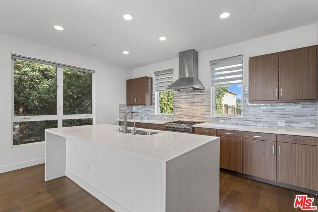 1912 W Liberty Street, Los Angeles, CA 90026