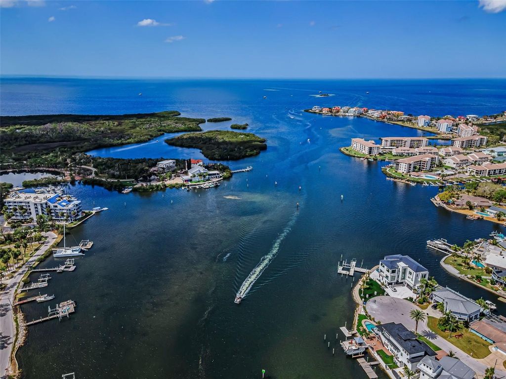 Image 13 of property listing at 5038 SUNSET BOULEVARD, Port Richey, FL 34668