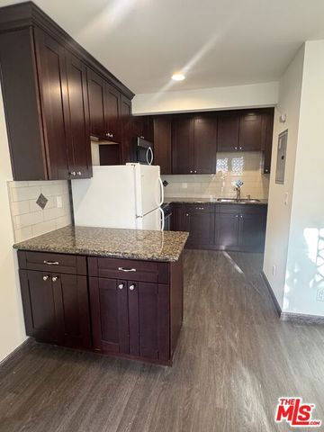 133 S Crescent Drive 5, Beverly Hills, CA 90212