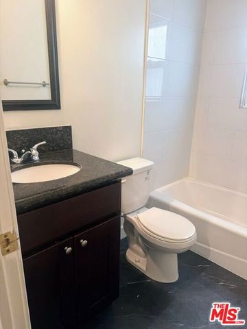133 S Crescent Drive 5, Beverly Hills, CA 90212