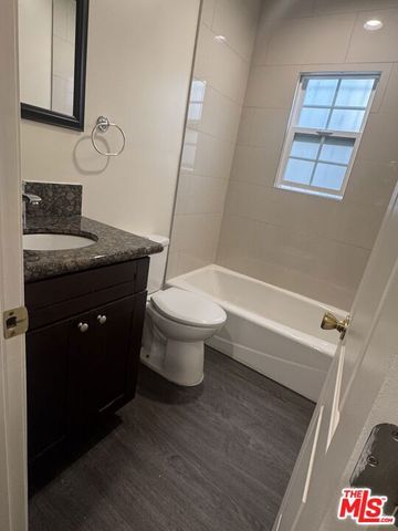 133 S Crescent Drive 5, Beverly Hills, CA 90212