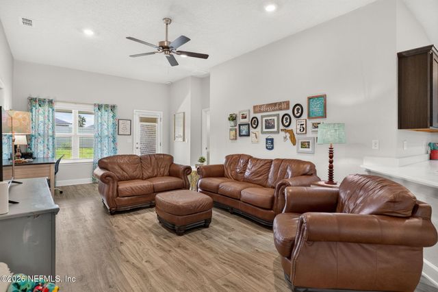 3145 LAUREL SPRINGS Drive, Green Cove Springs, FL 32043