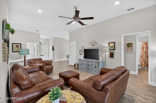 3145 LAUREL SPRINGS Drive, Green Cove Springs, FL 32043
