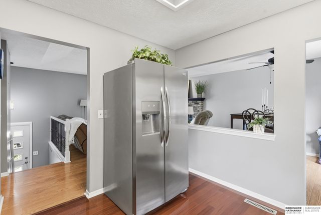 2410 Yorktown Place, Bellevue, NE 68123