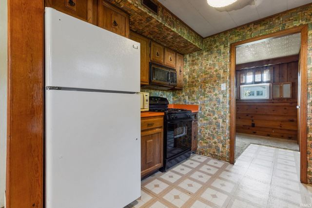 636 N State Street, Mishawaka, IN 46544