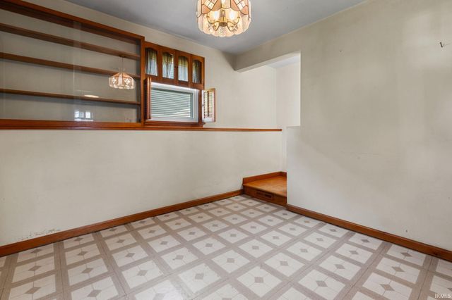 636 N State Street, Mishawaka, IN 46544