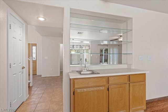 529 Ampere Lane, Las Vegas, NV 89145