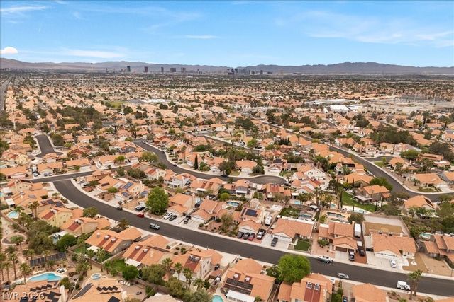 529 Ampere Lane, Las Vegas, NV 89145
