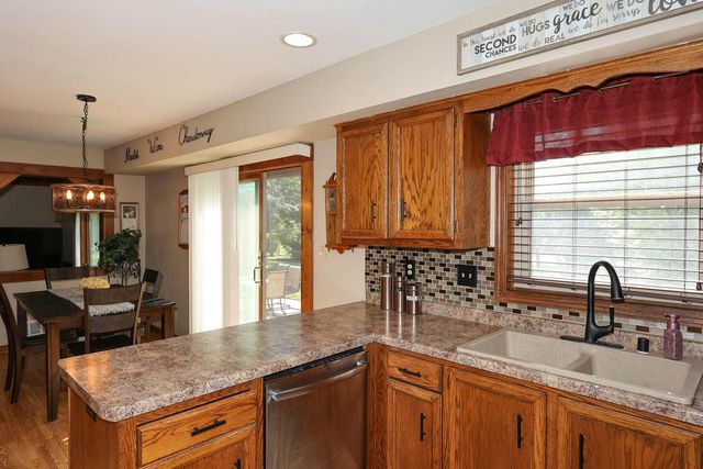 S14W31855 High Meadow LANE, Delafield, WI 53018