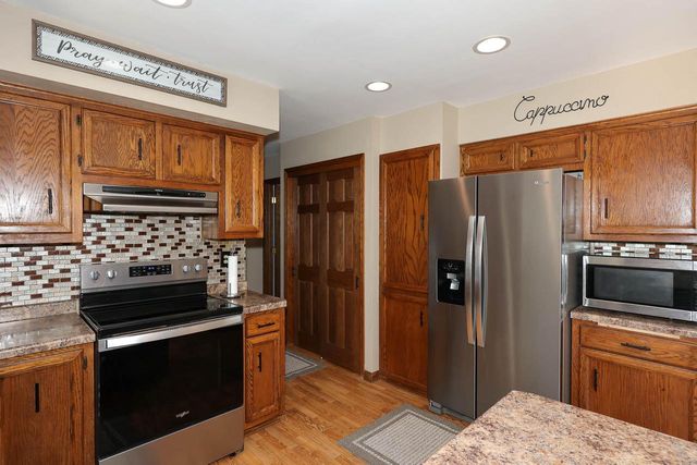 S14W31855 High Meadow LANE, Delafield, WI 53018