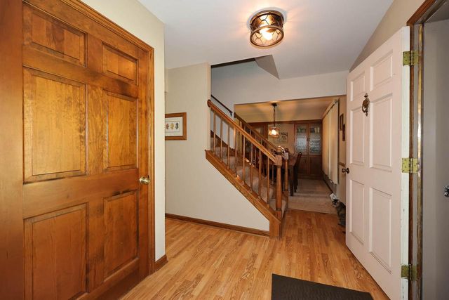 S14W31855 High Meadow LANE, Delafield, WI 53018