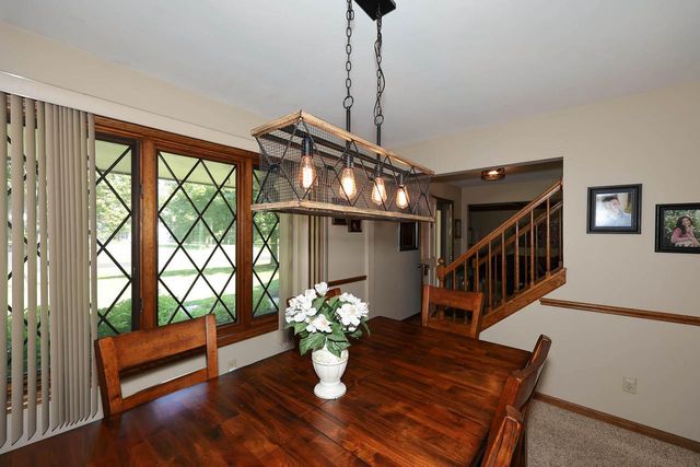 S14W31855 High Meadow LANE, Delafield, WI 53018