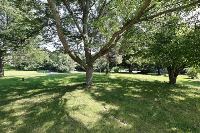 S14W31855 High Meadow LANE, Delafield, WI 53018