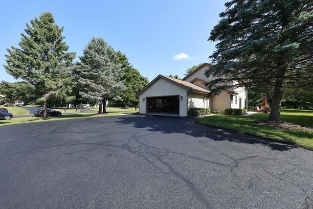 S14W31855 High Meadow LANE, Delafield, WI 53018