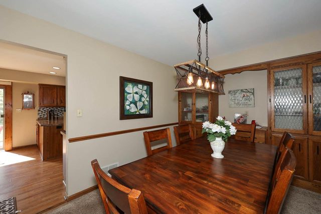 S14W31855 High Meadow LANE, Delafield, WI 53018