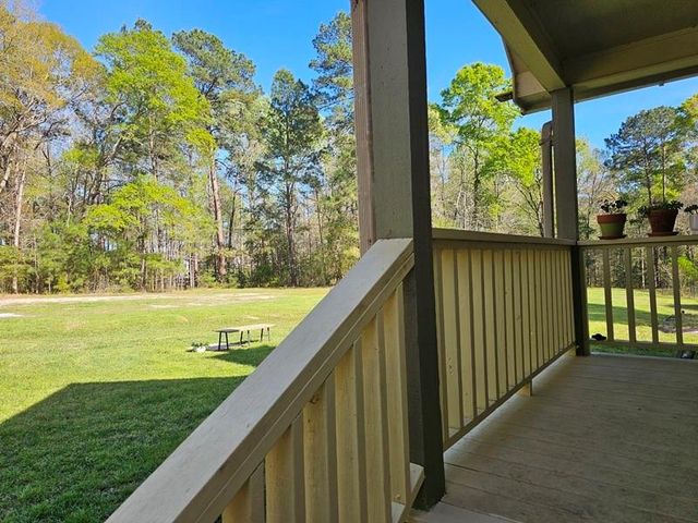 115 Lake Crest Drive, Etoile, TX 75944