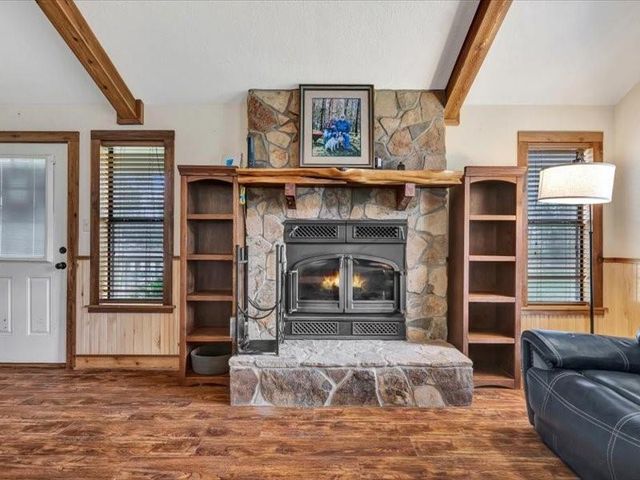 115 Lake Crest Drive, Etoile, TX 75944