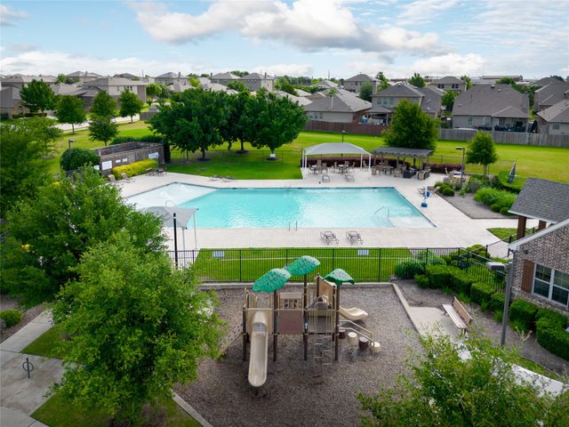 320 Red Rock Trail, Fort Worth, TX 76052