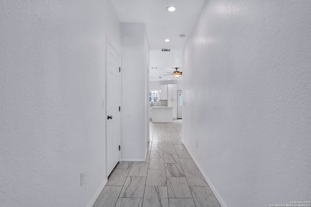 874 E Sunshine Dr Unit 102, San Antonio, TX 78228