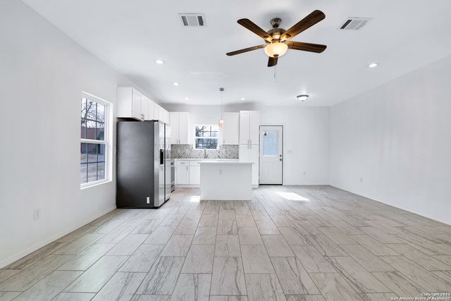 874 E Sunshine Dr Unit 102, San Antonio, TX 78228