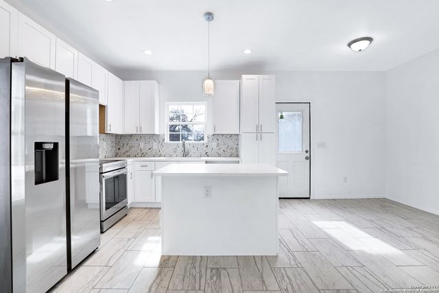 874 E Sunshine Dr Unit 102, San Antonio, TX 78228