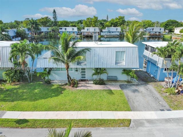 1370 NE 40th Dr, Oakland Park, FL 33334