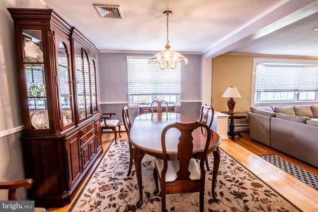 418 DOUBLEWOODS RD, Langhorne, PA 19047