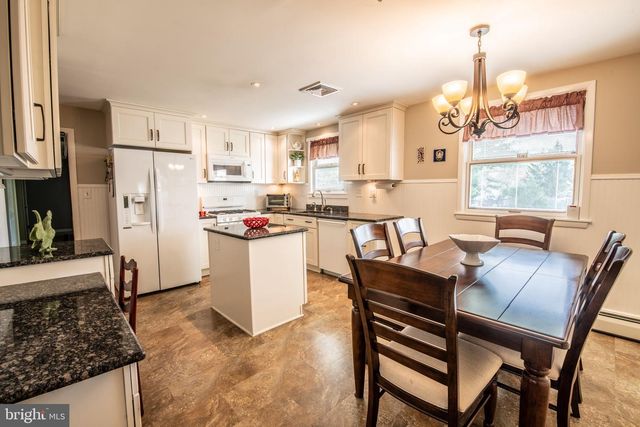 418 DOUBLEWOODS RD, Langhorne, PA 19047