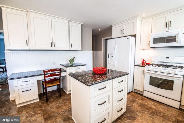 418 DOUBLEWOODS RD, Langhorne, PA 19047