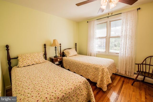 418 DOUBLEWOODS RD, Langhorne, PA 19047