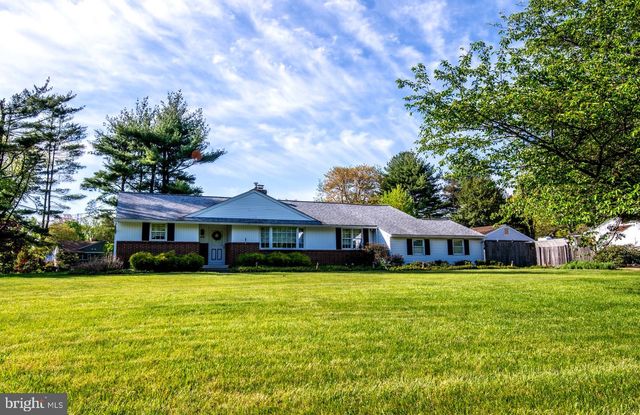 418 DOUBLEWOODS RD, Langhorne, PA 19047