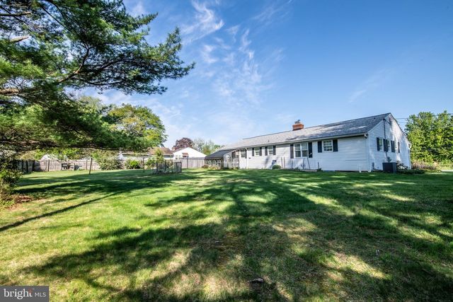 418 DOUBLEWOODS RD, Langhorne, PA 19047