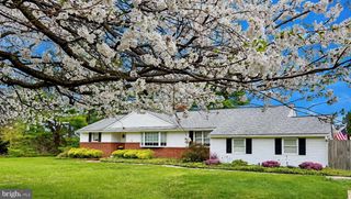 418 DOUBLEWOODS RD, Langhorne, PA 19047