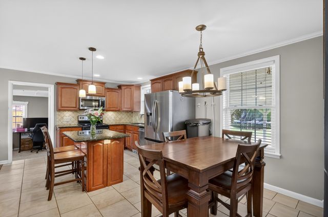 272 Wessington Pl, N, Hendersonville, TN 37075