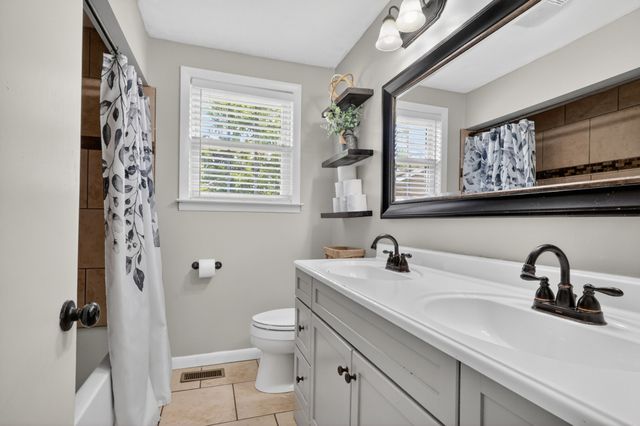 272 Wessington Pl, N, Hendersonville, TN 37075