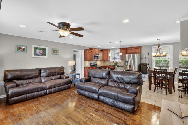272 Wessington Pl, N, Hendersonville, TN 37075