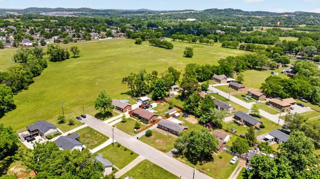 272 Wessington Pl, N, Hendersonville, TN 37075