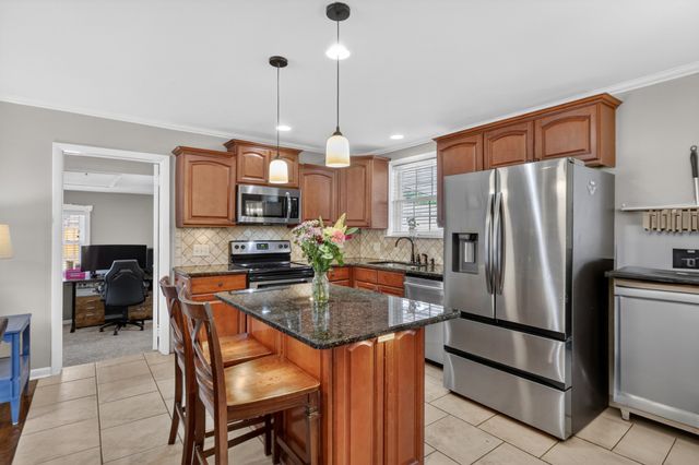 272 Wessington Pl, N, Hendersonville, TN 37075