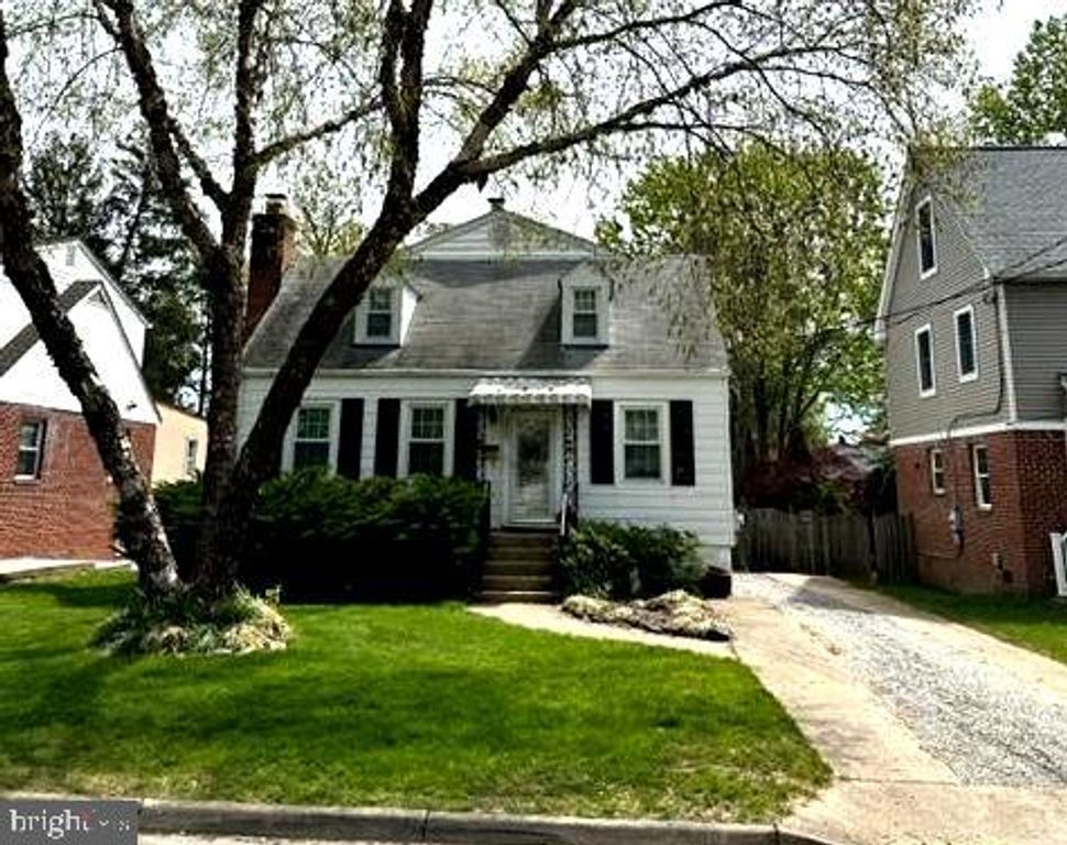 2805 WOODLAWN AVE, Falls Church, VA 22042