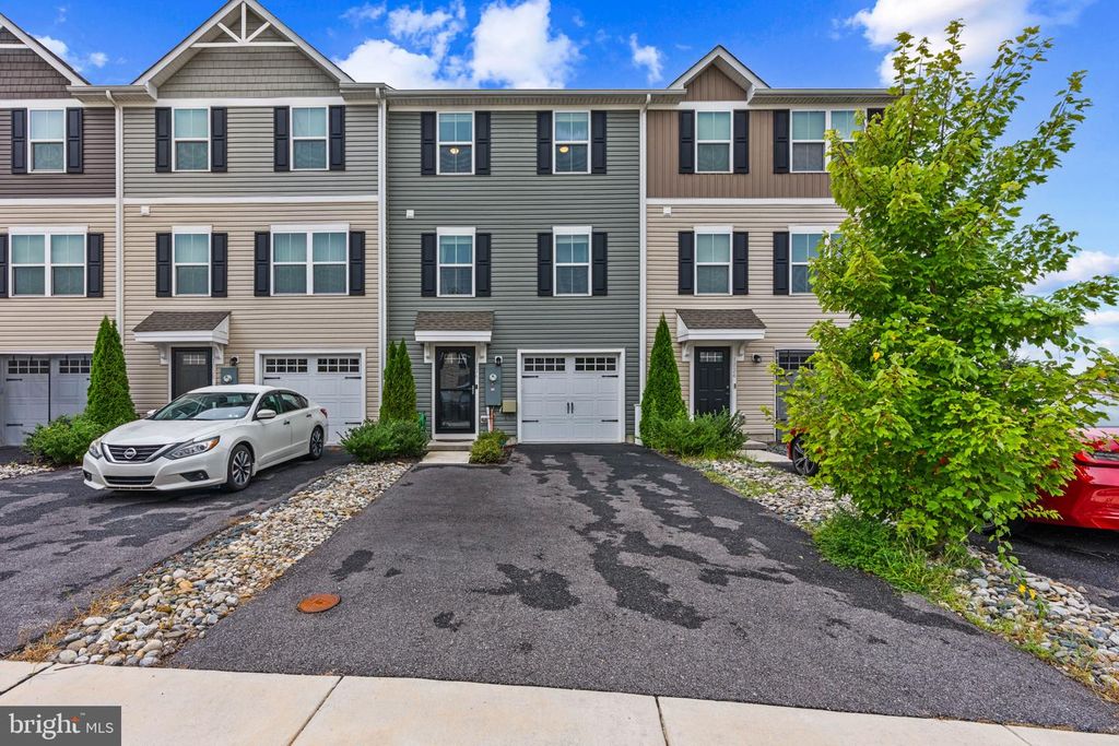 1026 WICKERSHAM WAY, MIDDLETOWN, DE 19709 — exterior