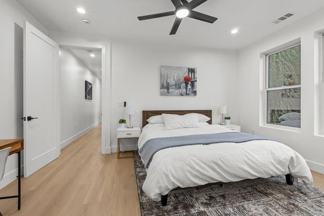 2821 Democracy Aly, Sacramento, CA 95816