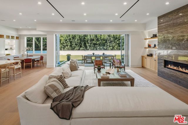 1675 San Remo Drive, Pacific Palisades (los Angeles), CA 90272